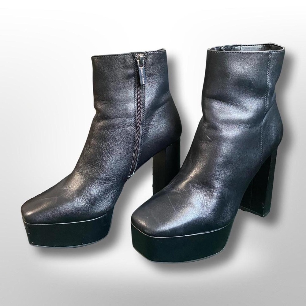 Gianni Bini Heel Boots